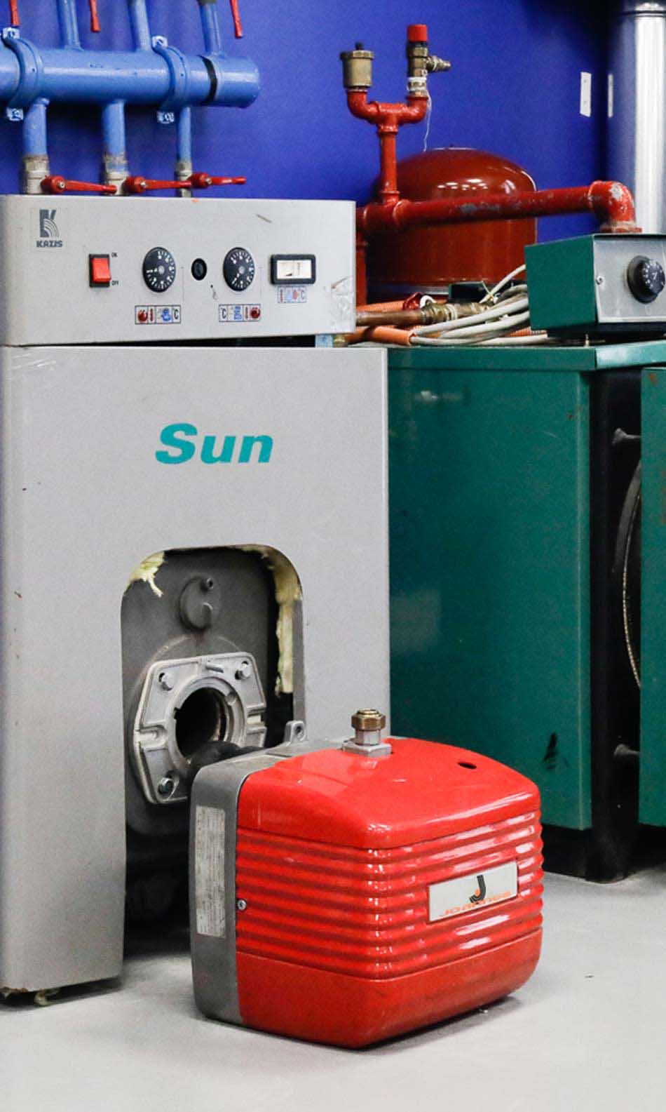 ΙΕΚ ΑΚΜΗ: Εργαστήριο Σχολής Θερμοϋδραυλικών