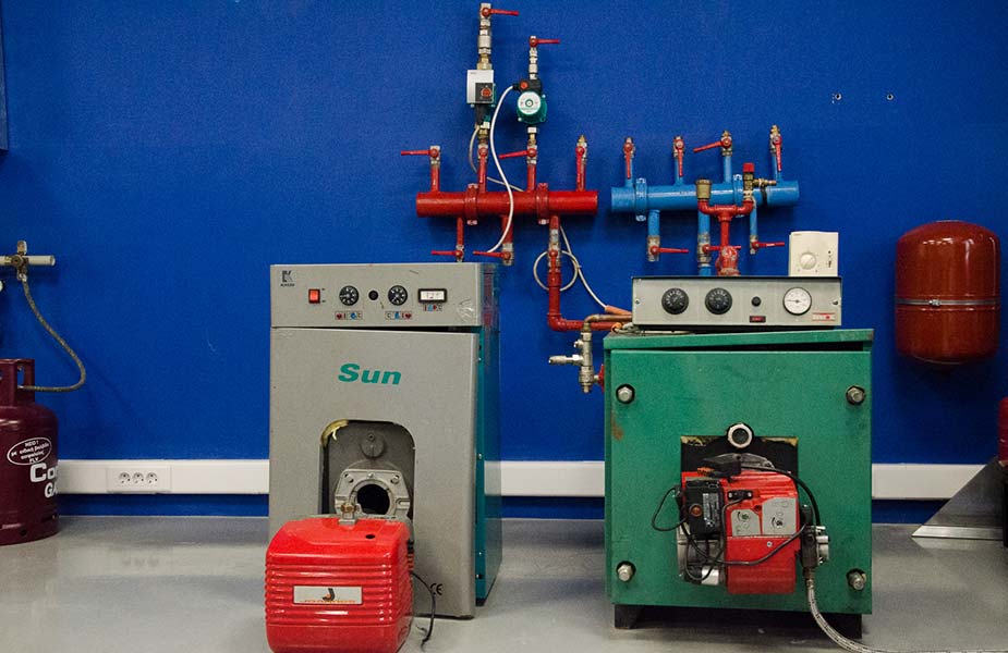 ΙΕΚ ΑΚΜΗ: Εργαστήριο Σχολής Θερμοϋδραυλικών